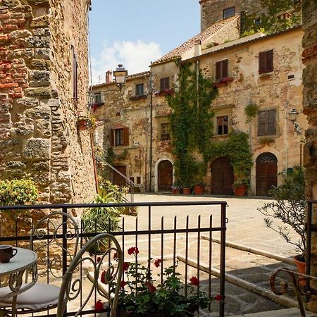 Inn Piazza In Montemerano, The Heart Of Tuscany Kültér fotó