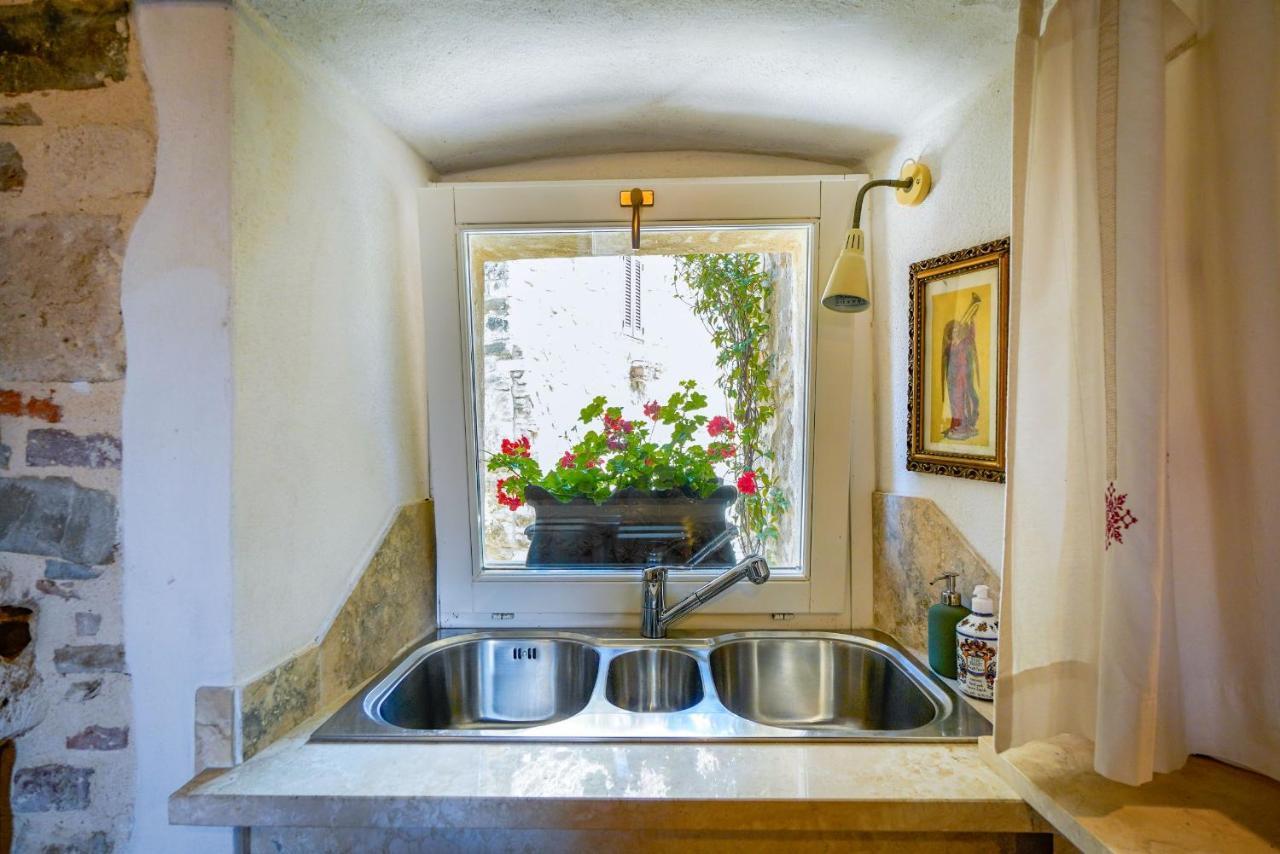 Inn Piazza In Montemerano, The Heart Of Tuscany Kültér fotó